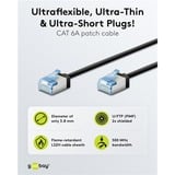 goobay Ultraflexibles Cat.6a Patchkabel slim, U/FTP schwarz, 1 Meter, extrakurze Stecker